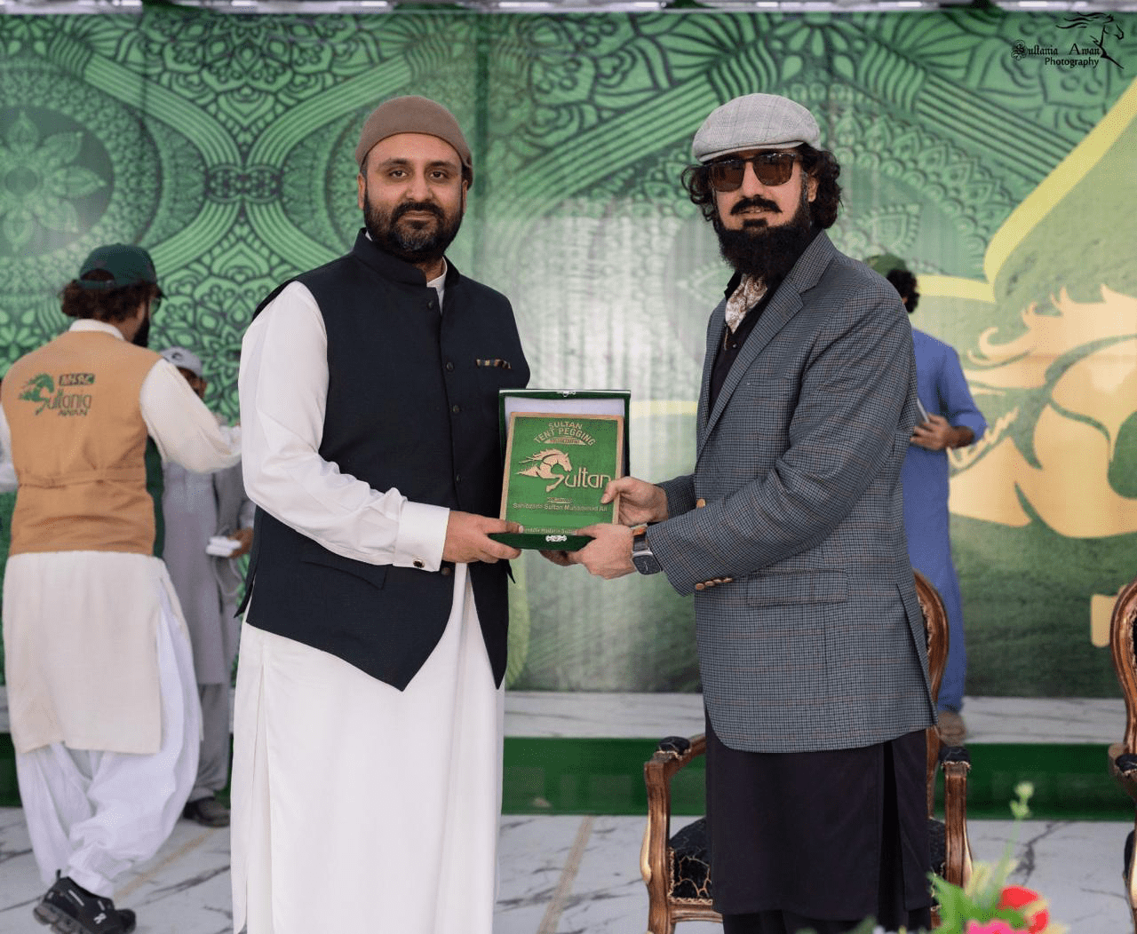چوہدری سعد مسعود صاحب کی سالانہ سلطان ٹینٹ پیگنگ چیمپئن شپ 2025 (خانیوال) میں مہمان خصوصی شرکت۔۔۔۔ دیسی نیزہ بازی مقابلے ، تقریبِ تقسیمِ انعامات کی تصویری جھلکیاں دیکھئے